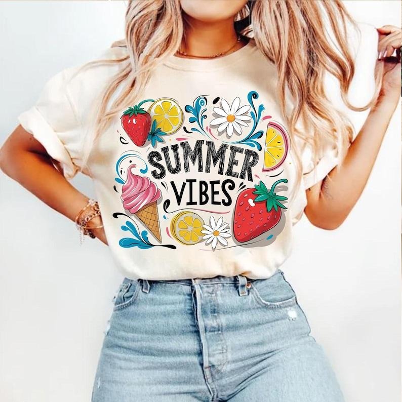 Boho Summer Vibes Retro Floral Beach Hello Girls Trip Strawberry T-Shirt