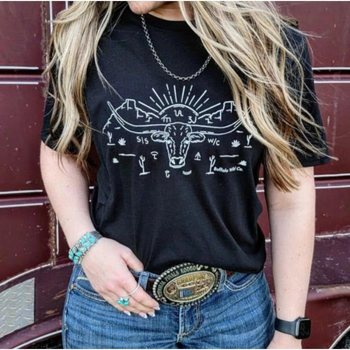Branded Longhorn Graphic Tee, Classic Design, Perfect for Casual and Western-Inspired Outfits
