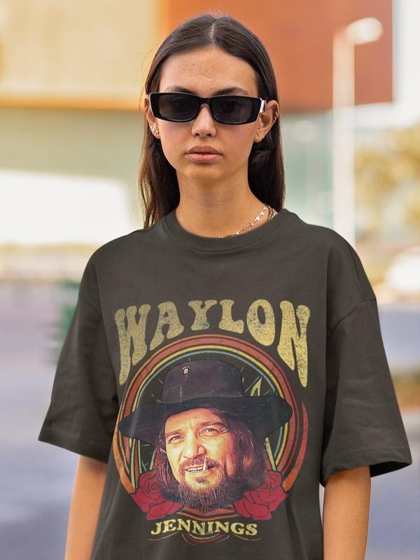 Waylon Jennings Retro Style Unisex T-Shirt. Vintage Style Country Music T-Shirt. Outlaw Tee. Gift For Country Fan Western Retro 70s Tee