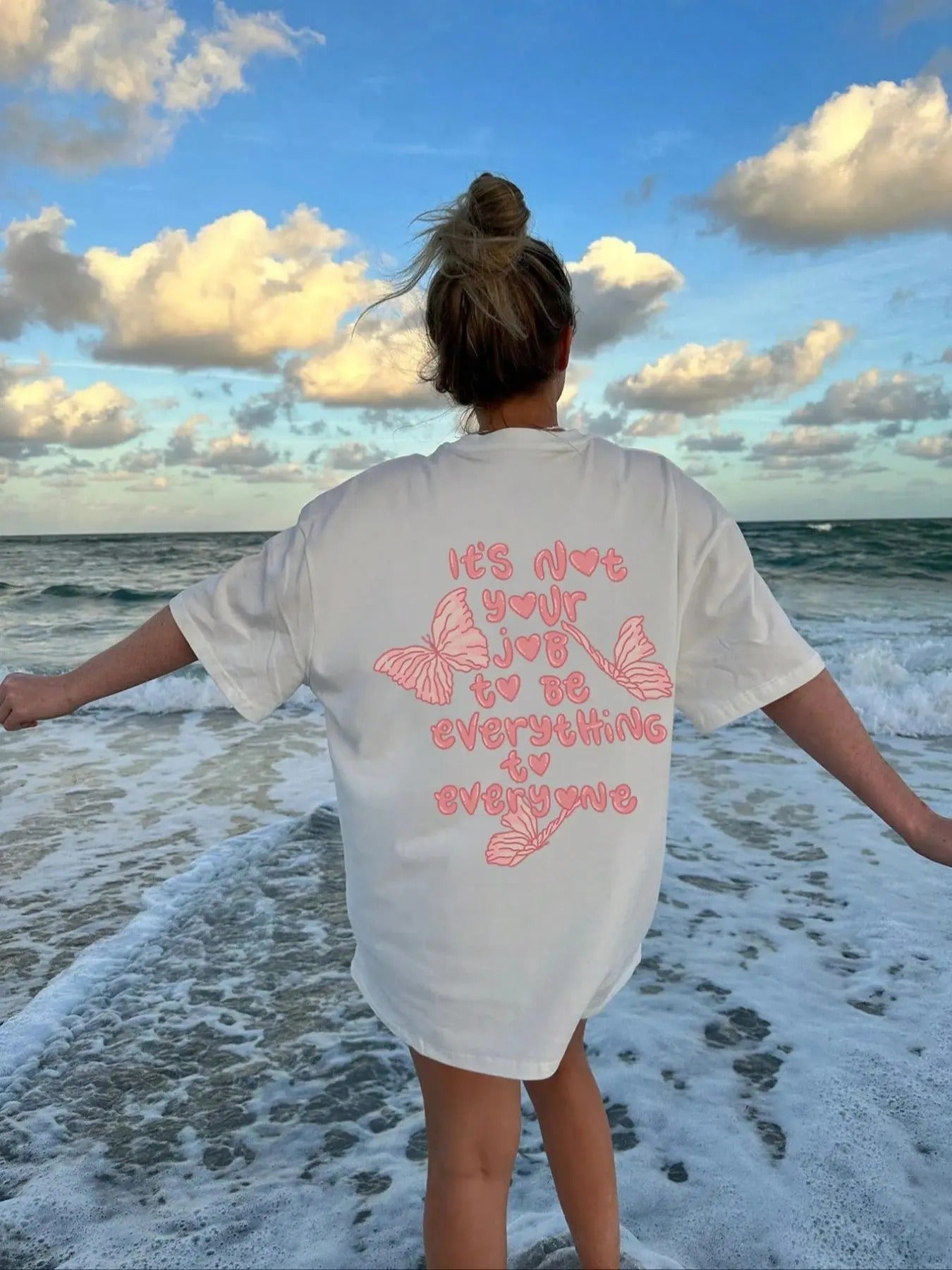 Women's Butterfly & Letter Print Round Neck Graphic Tee, Vintage Trendy Casual Half Sleeve T-shirt for Daily Wear, Ladies All Seasons Outfit