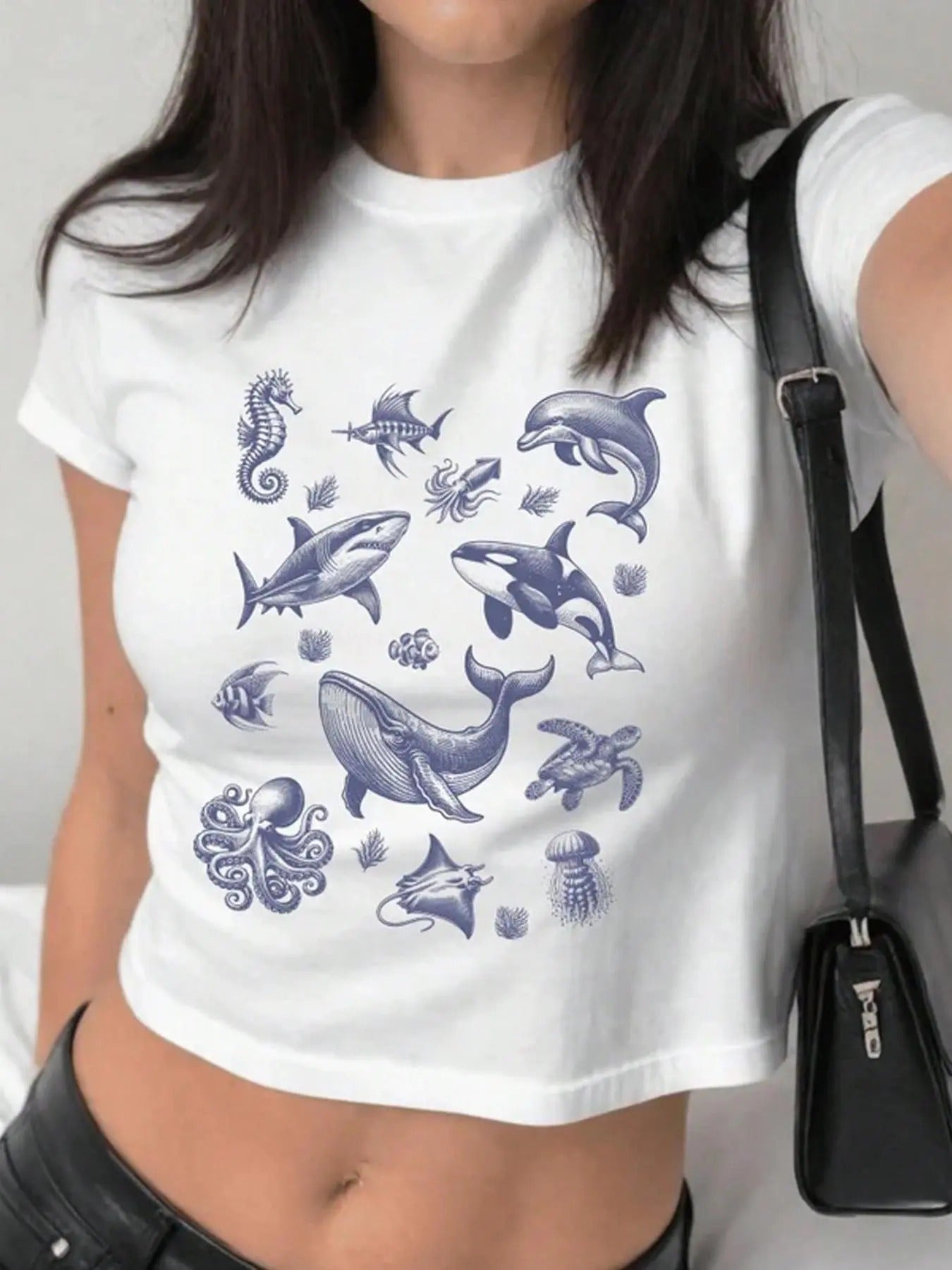 Women's Dolphin Print Round Neck Crop Tee, Casual Marine Life Print Short Sleeve Crew Neck T-Shirt for Daily Wear, Ladies Clothes for All Seasons