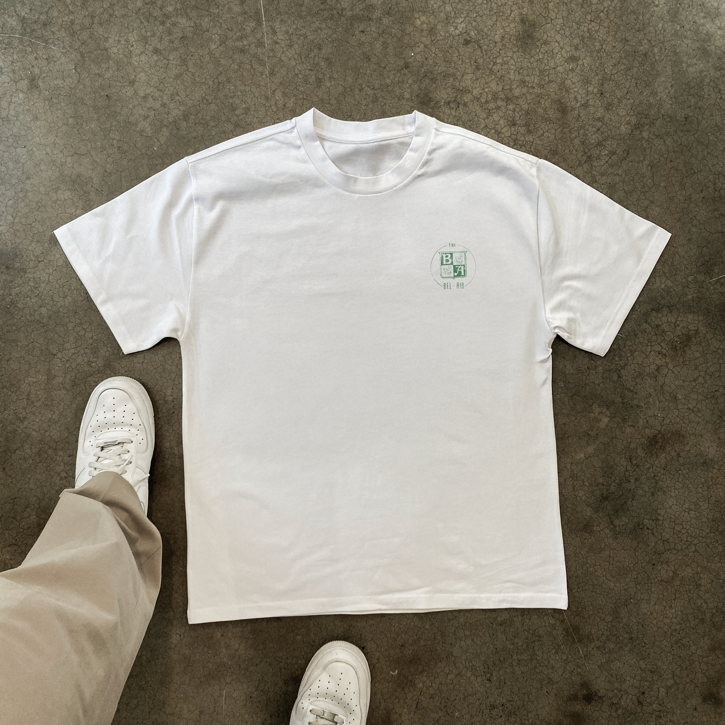'HOTEL BEL AIR' AGED PRINT WHITE HEAVY TEE