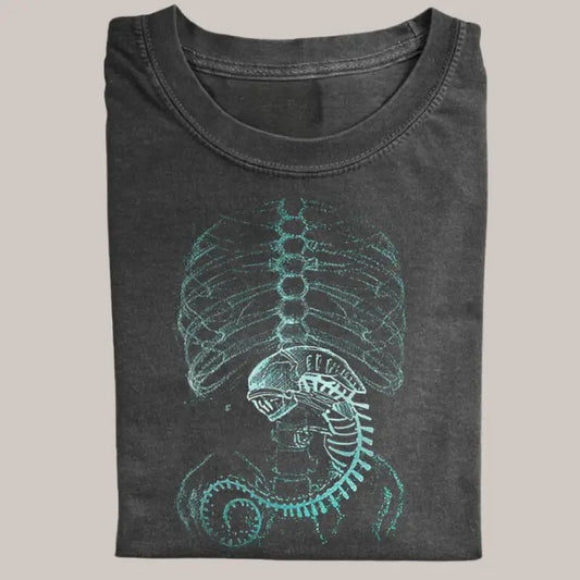 Alien 1979 Vintage Tee, Alien T-Shirt, Horror Movie Shirt, Funny Halloween Shirt, Unisex Shirt Menswear Womenswear Streetwear