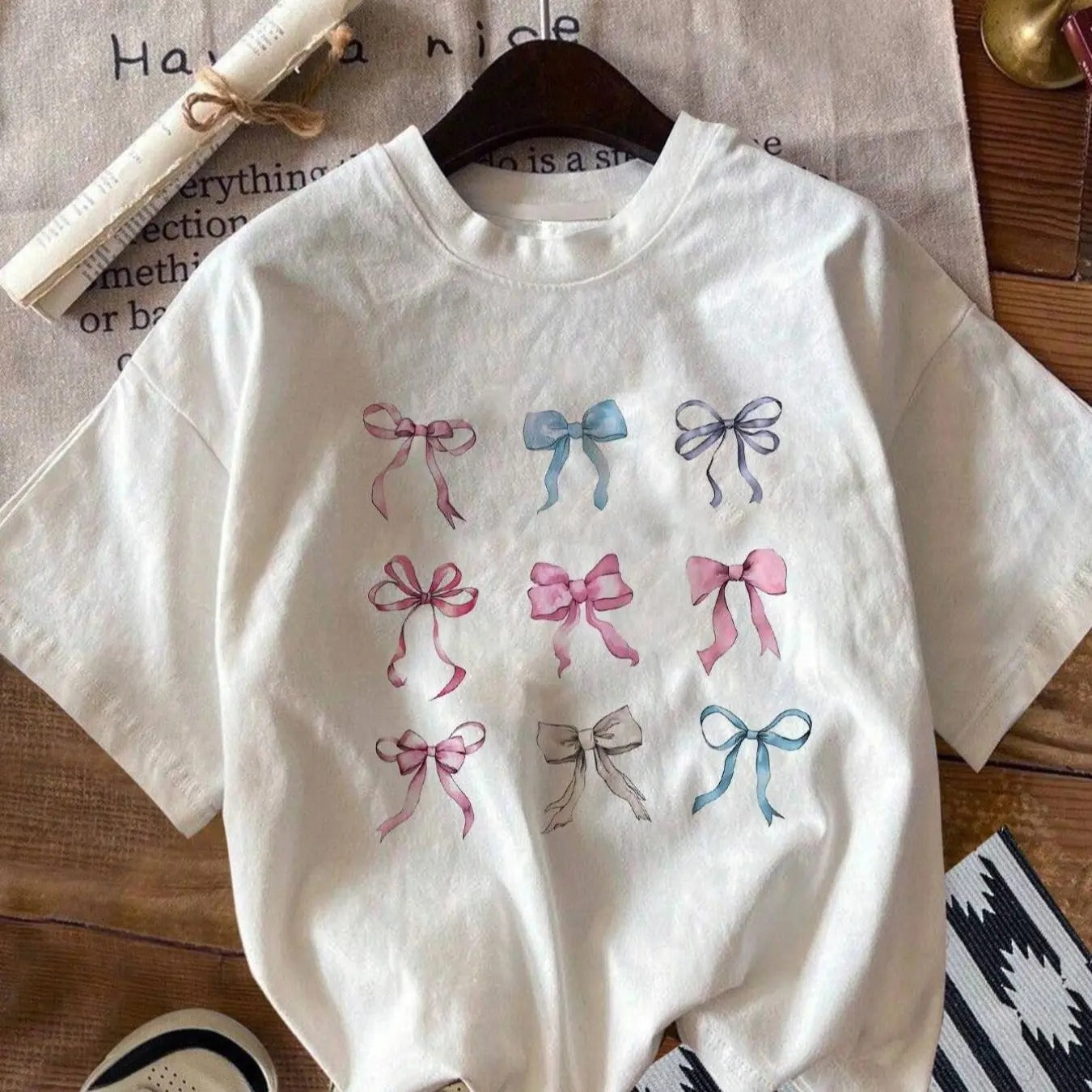 Women's Plain / Bow Print Round Neck Tee, Casual Short Sleeve Crew Neck T-Shirt for Summer, Women Clothes for Daily Wear, Graphic Tees Women