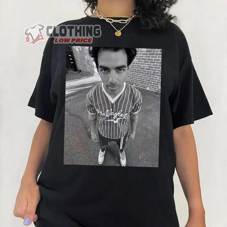 Funny Joe Jonas Graphic Unisex T-Shirt, Retro Joe Jonas Movie Rapper Shirt, Vintage 90S Joe J...