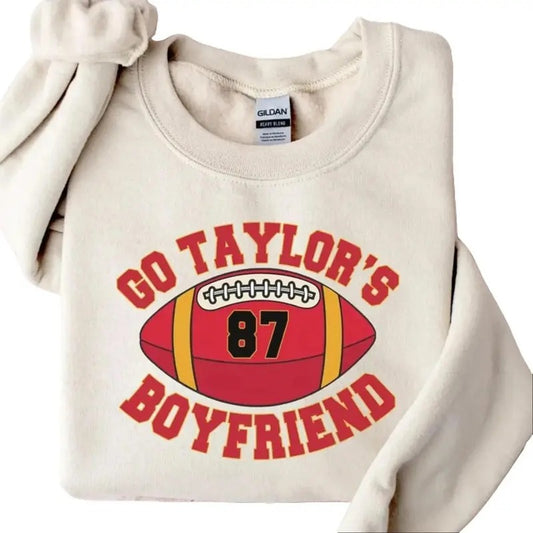 Go Taylors Boyfriend Karma is the guy on the Chiefs Sweatshirt