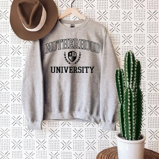 Motherhood University Sweatshirt, Mama Sweater, Mom Crewneck Sweat, Retro Mom Sweat, Mothers Day shirt