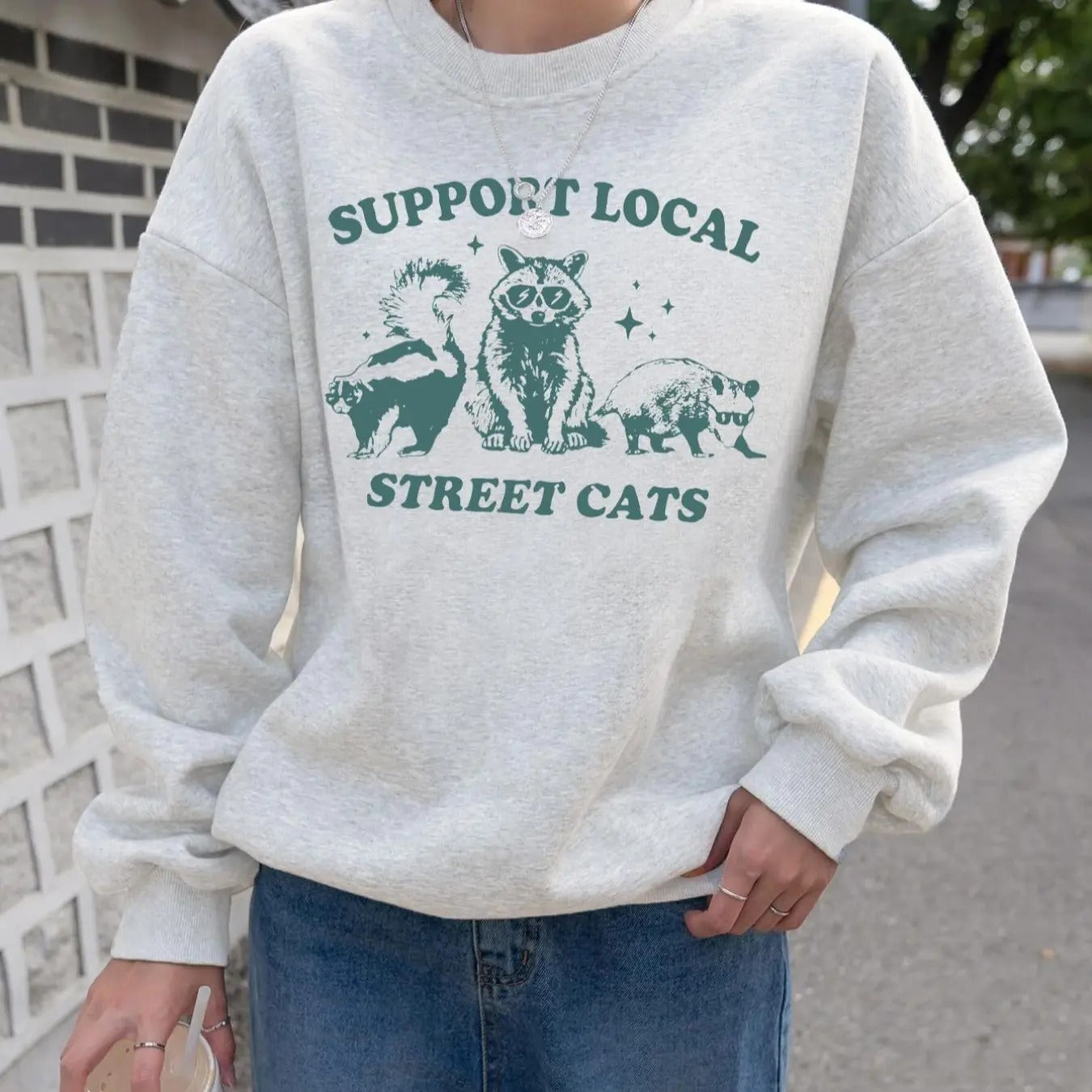 Women's Cartoon Animal & Letter Print Drop Shoulder Sweatshirt, Casual Long Sleeve Round Neck Pullover for Fall & Winter, Ladies Clothes for Daily Wear