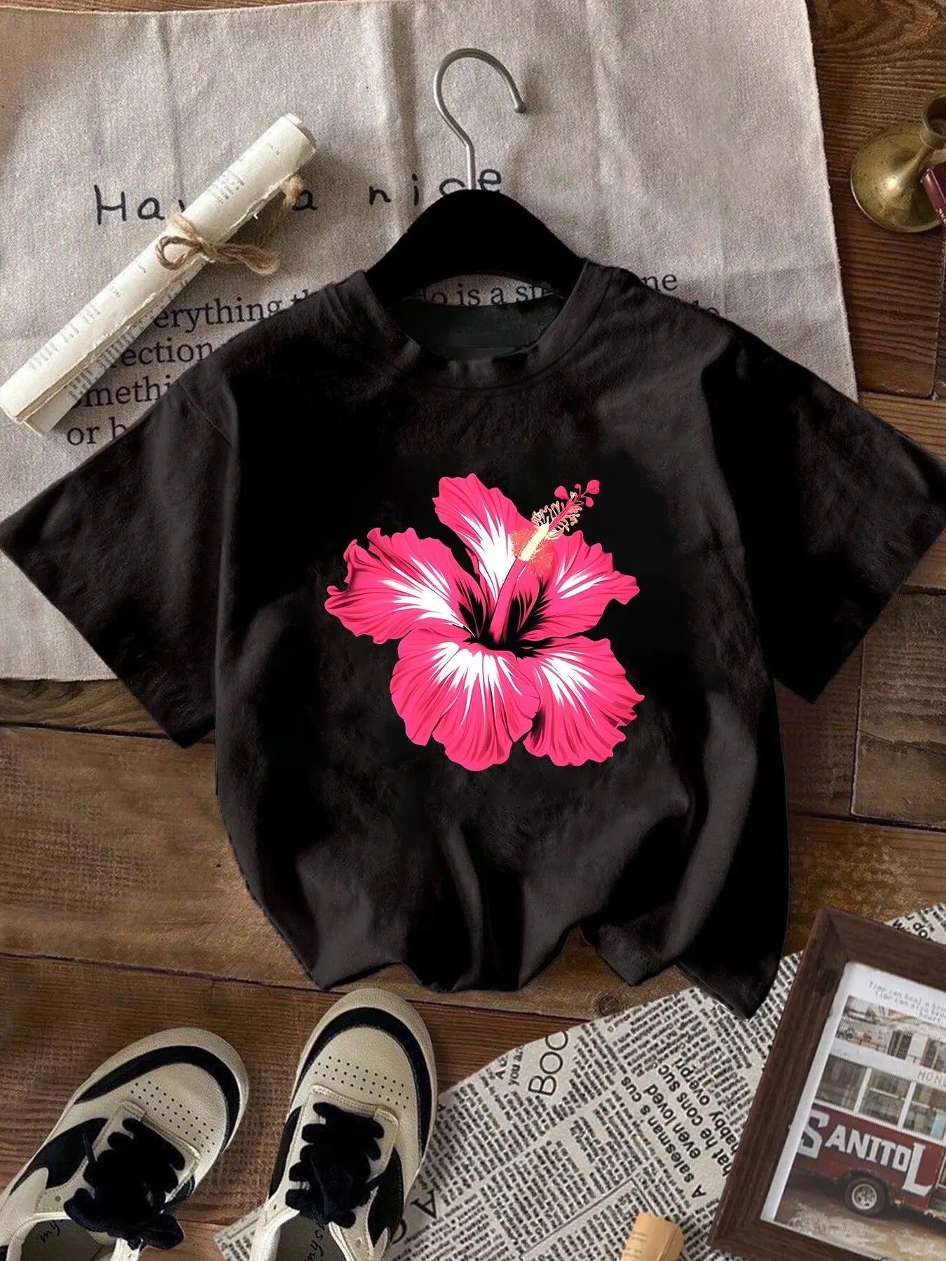 Women's Floral Print Round Neck Tee, Fashion Casual Crew Neck Short Sleeve T-shirt for Daily Holiday Vacation Outdoor Wear, Ladies Clothes for Spring & Fall
