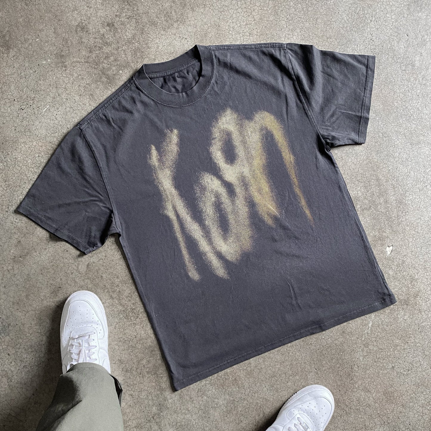KORN BAND LOGO NOISE HEAVYWEIGHT BLACK T-SHIRT