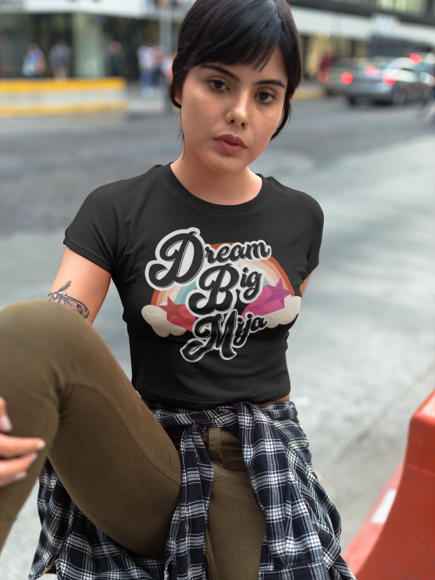 Dream Big Mija Chingona Vintage UNISEX T-Shirt