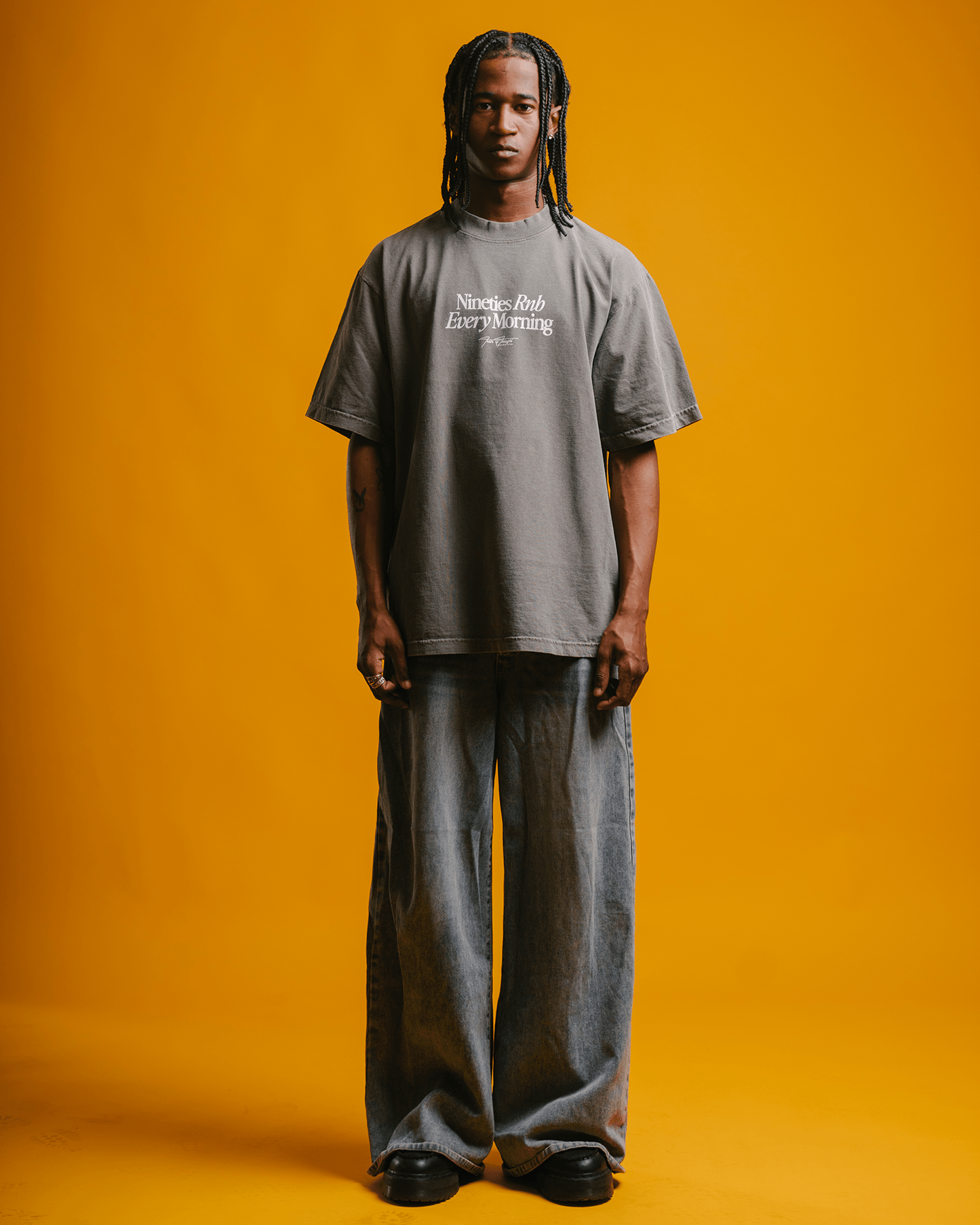 Nineties Rnb Every Morning V2 Oversized Cement Tee